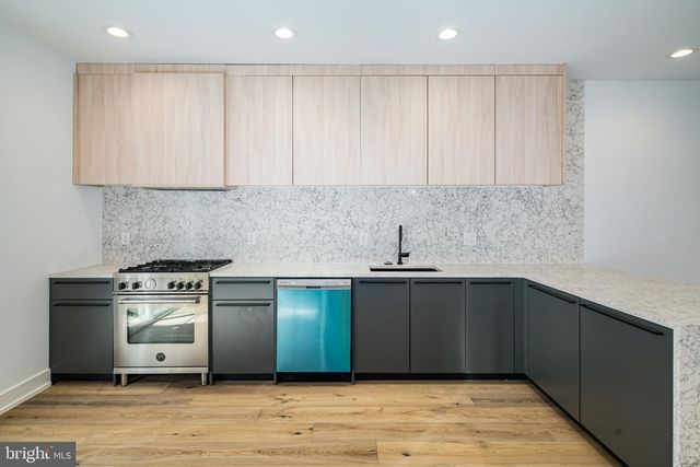 1532 CATHARINE ST, Philadelphia, PA 19146