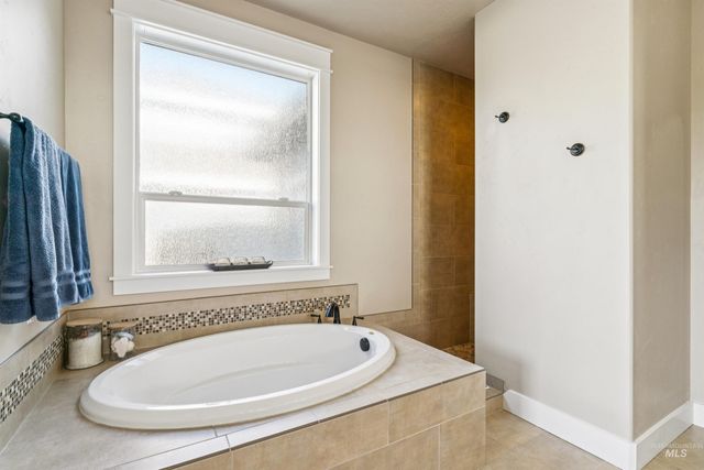 2545 E Taormina Dr, Meridian, ID 83642