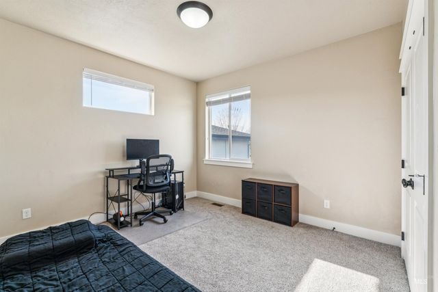 2545 E Taormina Dr, Meridian, ID 83642