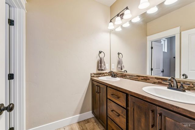 2545 E Taormina Dr, Meridian, ID 83642