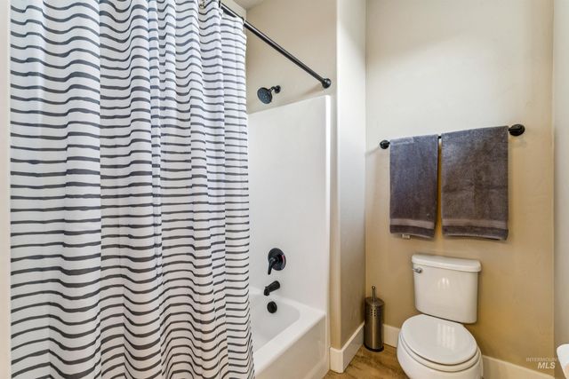 2545 E Taormina Dr, Meridian, ID 83642