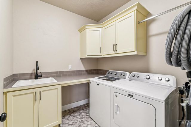 2545 E Taormina Dr, Meridian, ID 83642