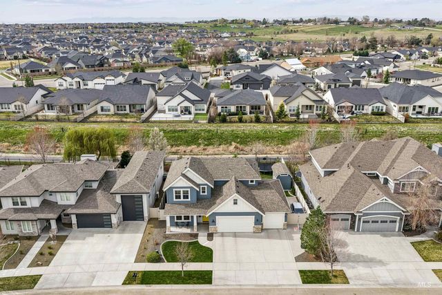 2545 E Taormina Dr, Meridian, ID 83642