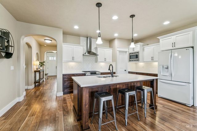 2545 E Taormina Dr, Meridian, ID 83642