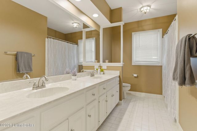 7005 New Bern Ct, Prospect, KY 40059