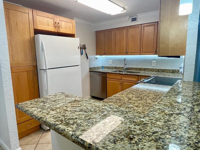 1000 Spanish River Road 2n, Boca Raton, FL 33432