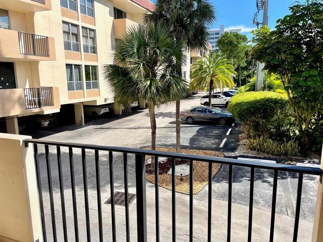 1000 Spanish River Road 2n, Boca Raton, FL 33432