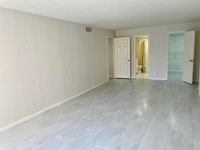 1000 Spanish River Road 2n, Boca Raton, FL 33432
