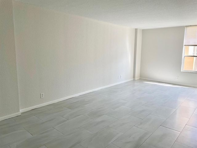 1000 Spanish River Road 2n, Boca Raton, FL 33432