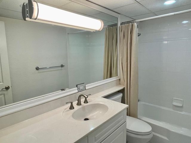 1000 Spanish River Road 2n, Boca Raton, FL 33432