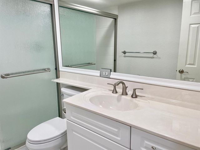 1000 Spanish River Road 2n, Boca Raton, FL 33432