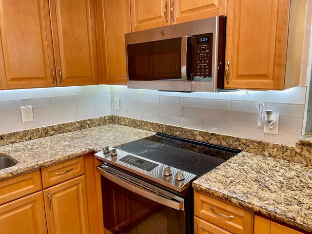 1000 Spanish River Road 2n, Boca Raton, FL 33432