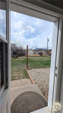 215 S Villard Avenue, Red Lodge, MT 59068