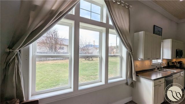 215 S Villard Avenue, Red Lodge, MT 59068