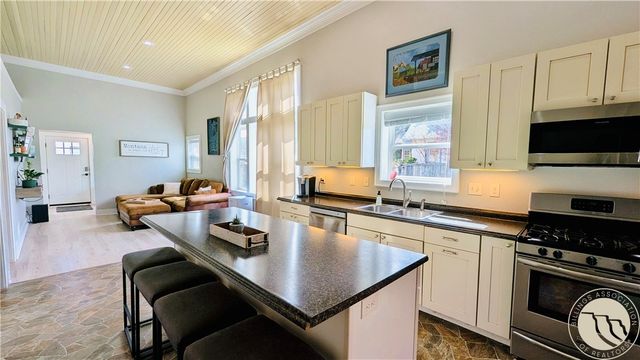 215 S Villard Avenue, Red Lodge, MT 59068