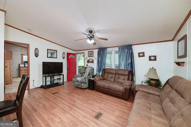 450 Lakeshore Drive, Jackson, GA 30233
