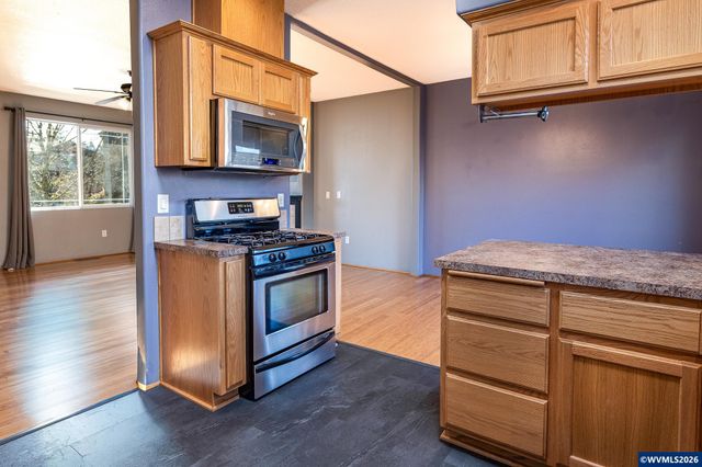 4750 SW Roseberry St, Corvallis, OR 97333