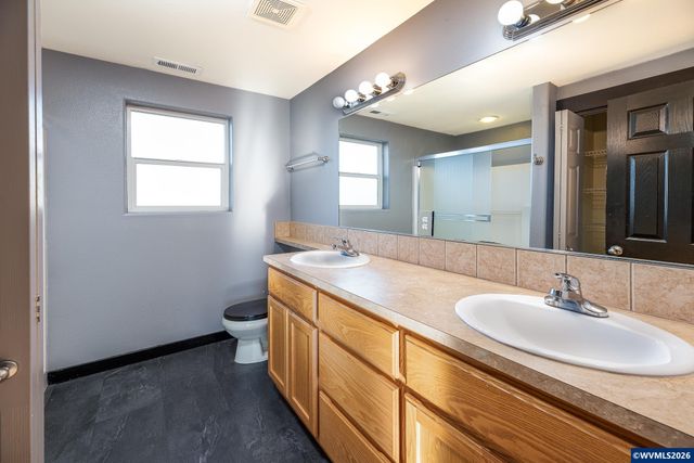 4750 SW Roseberry St, Corvallis, OR 97333