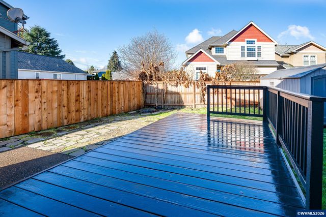 4750 SW Roseberry St, Corvallis, OR 97333