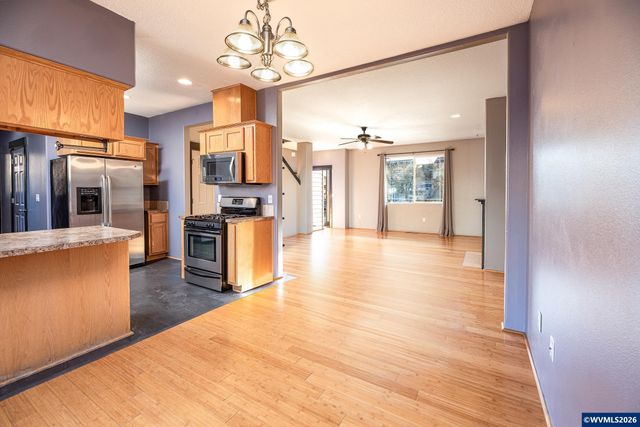 4750 SW Roseberry St, Corvallis, OR 97333