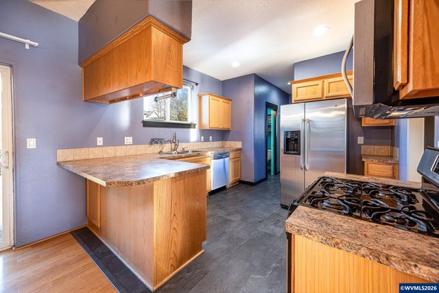 4750 SW Roseberry St, Corvallis, OR 97333