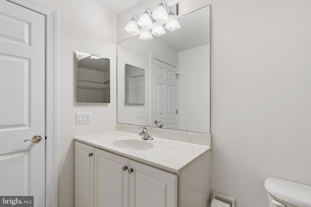 302 BLUE HERON CT, New Hope, PA 18938