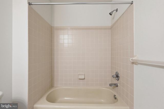 302 BLUE HERON CT, New Hope, PA 18938