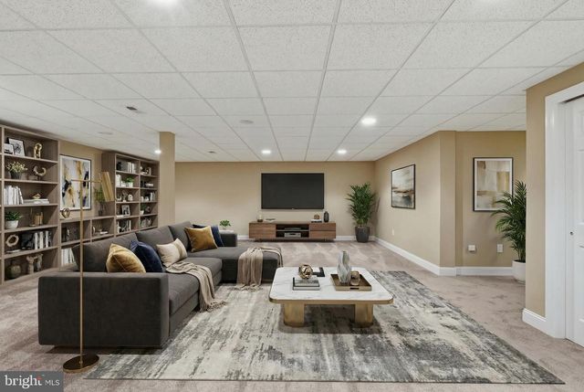 302 BLUE HERON CT, New Hope, PA 18938