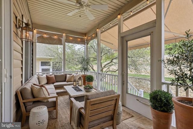 302 BLUE HERON CT, New Hope, PA 18938