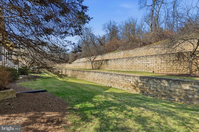 302 BLUE HERON CT, New Hope, PA 18938