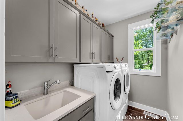 17952 Spring Tree Court, Spring Lake, MI 49456