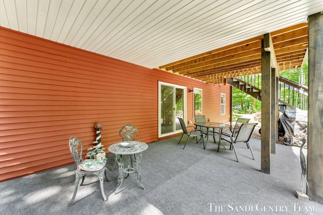 17952 Spring Tree Court, Spring Lake, MI 49456