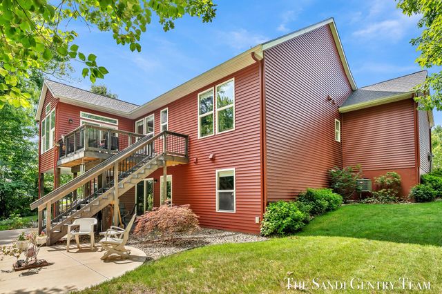 17952 Spring Tree Court, Spring Lake, MI 49456