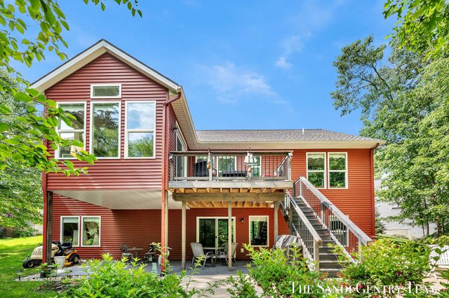 17952 Spring Tree Court, Spring Lake, MI 49456