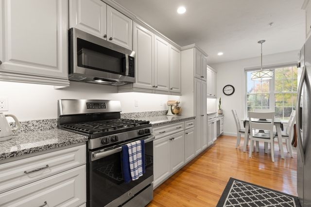 33 Hastings 33, Hudson, MA 01749