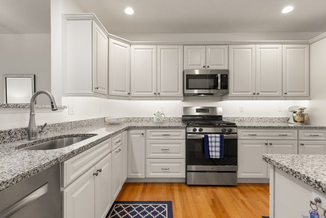 33 Hastings 33, Hudson, MA 01749
