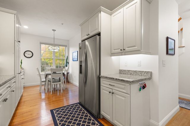 33 Hastings 33, Hudson, MA 01749