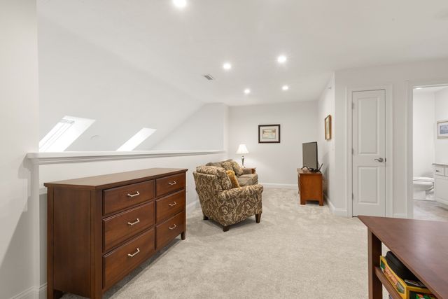 33 Hastings 33, Hudson, MA 01749