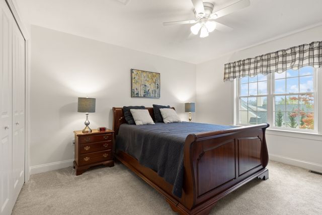 33 Hastings 33, Hudson, MA 01749
