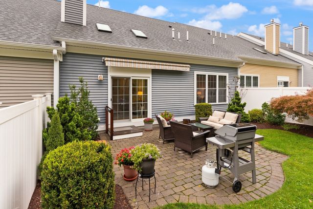 33 Hastings 33, Hudson, MA 01749