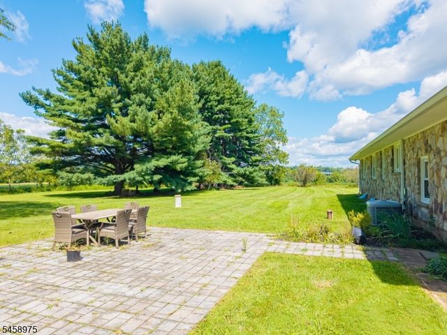 281 E Asbury Anderson Rd, Washington Twp., NJ 07882