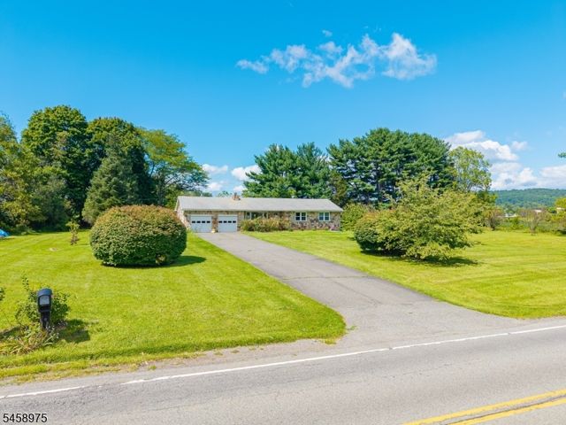 281 E Asbury Anderson Rd, Washington Twp., NJ 07882