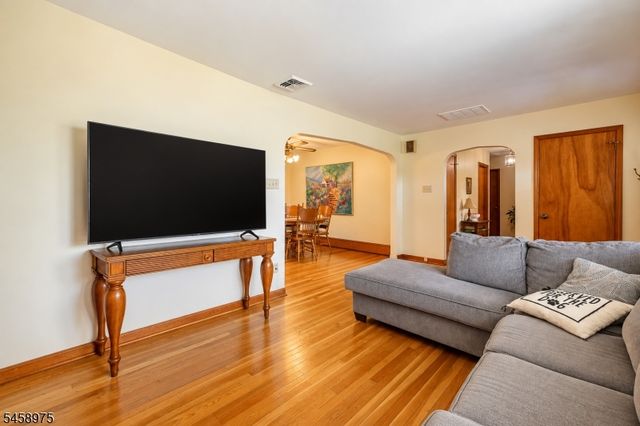 281 E Asbury Anderson Rd, Washington Twp., NJ 07882