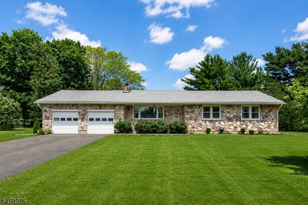 281 E Asbury Anderson Rd, Washington Twp., NJ 07882