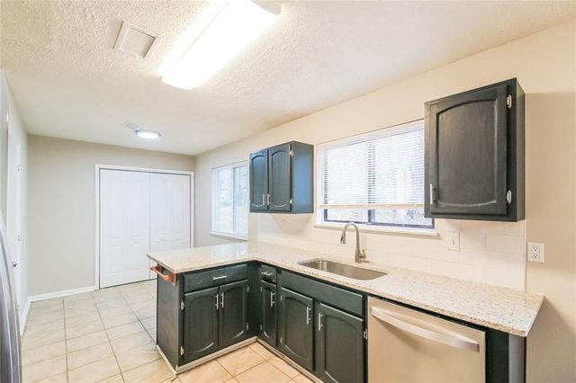 1050 Chapman Circle, Stone Mountain, GA 30088