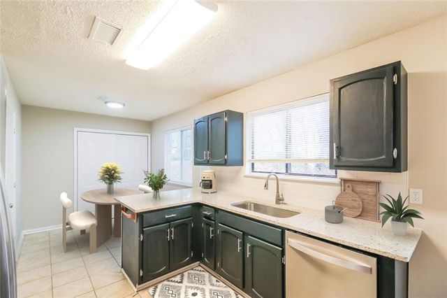 1050 Chapman Circle, Stone Mountain, GA 30088