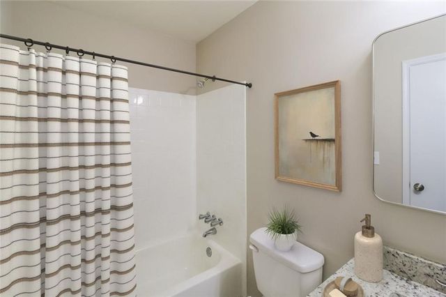 1050 Chapman Circle, Stone Mountain, GA 30088