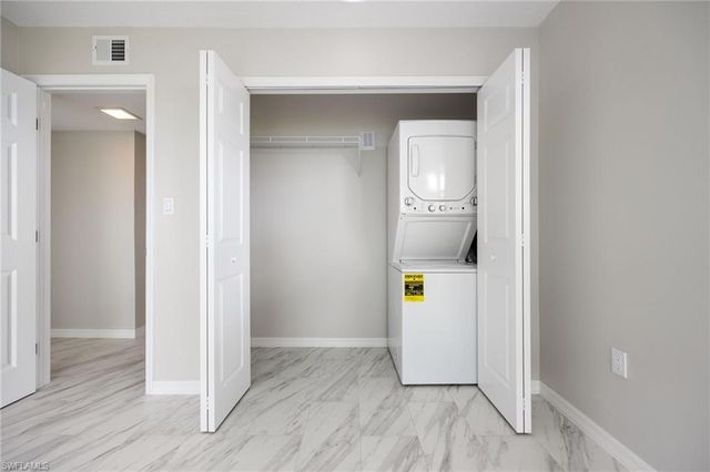 3225 E Riverside DR 51E, Fort Myers, FL 33916