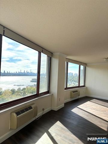 100 Old Palisade Road 1505, Fort Lee, NJ 07024