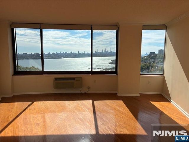 100 Old Palisade Road 1505, Fort Lee, NJ 07024